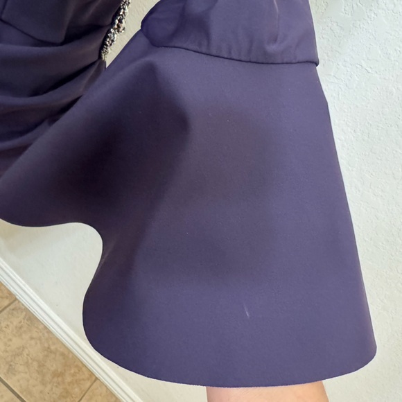 Alex Evenings Scuba Crepe Round Neck 3/4 Bell Sleeve Embellished Brooch - Picture 3 of 5